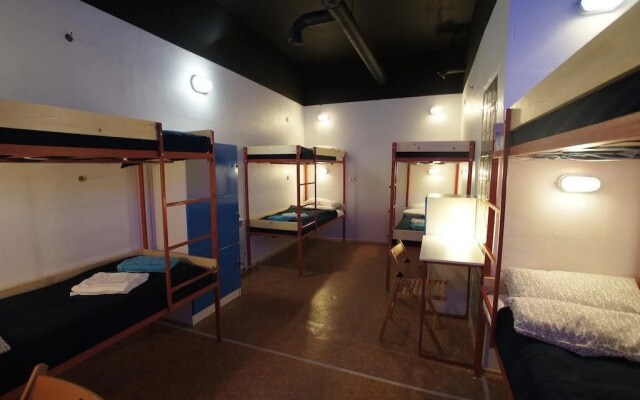 2X2, mini-hotel