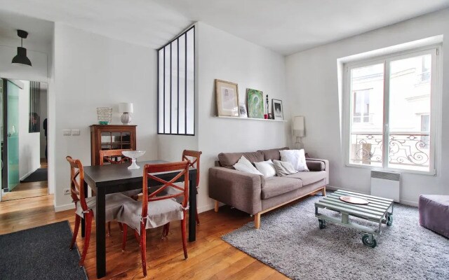 Apartment full of lights - Ternes