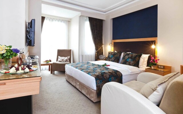 Emerald Hotel