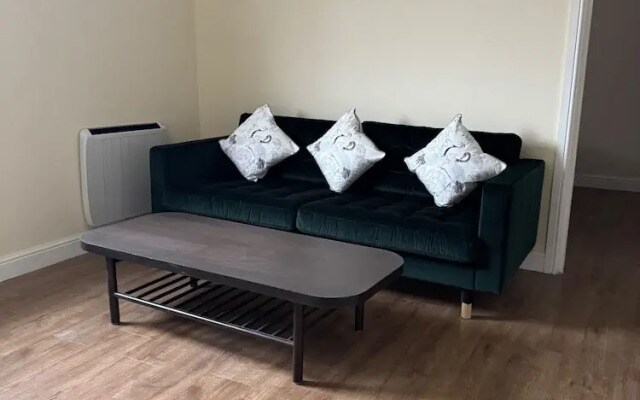Close Central London 2 bed Flat Sleeps 4
