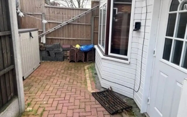 Inviting 1-bed Apartment in Ilford