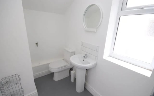 Stylish 7 Bed House, close to City Centre