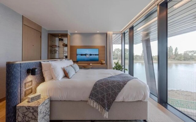 Fulham Pier Hotel