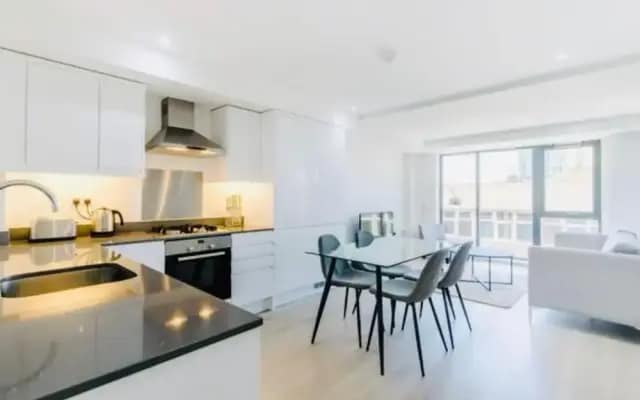 Impeccable 1-bed Apartment in London