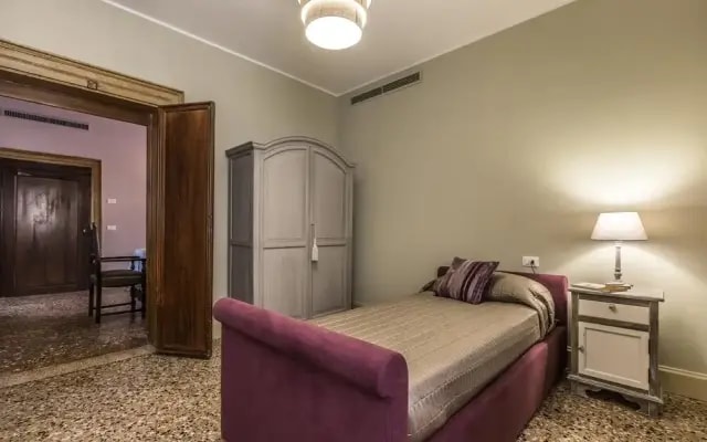 Palazzina Canal - Experience and Enjoy 5 Elegant Bedrooms