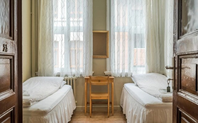 Yeni Hotel