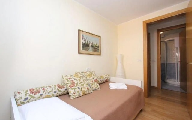 Faville - Rialto Apartments