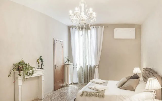 Design Palace Apartments
