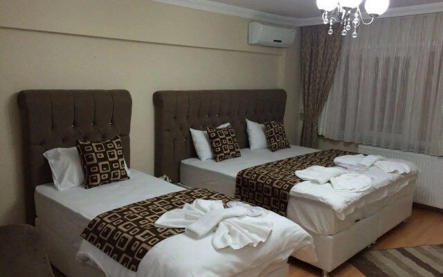 Black Bird Suite Hotel