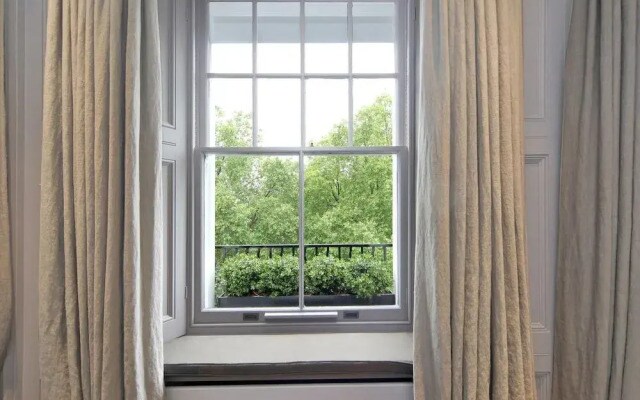 Cadogan Square Ii