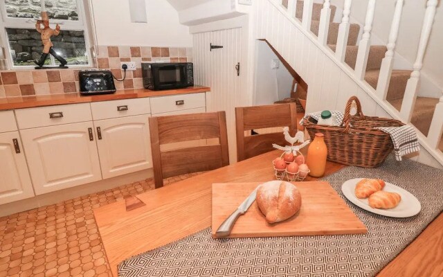 Laburnum Cottage