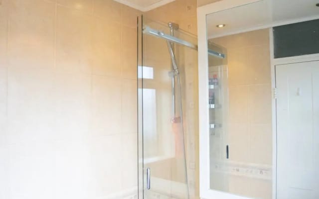 1 Bedroom Apartment Near Victoria Station