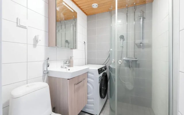 Bright & Cozy 2BR Home in Central Lahti