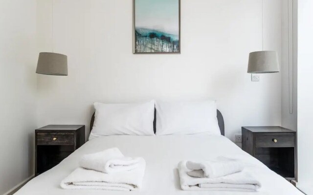 NEW Modern 2BD Flat in Shoreditch With Balcony