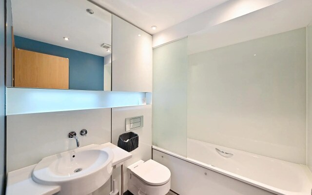 Amazing Mayfair 2 Bedroom 2 Bath Air Conditioned