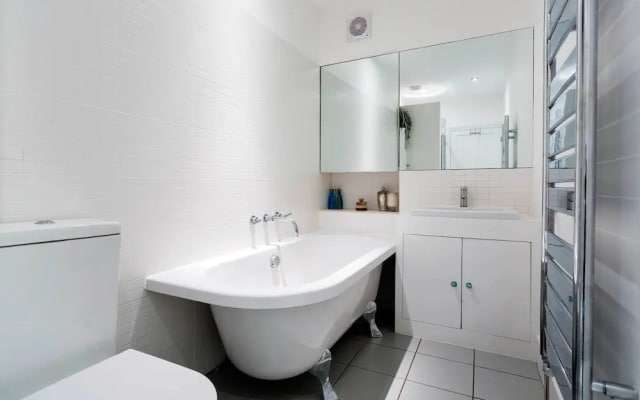 Stanlake Villas Garden Flat