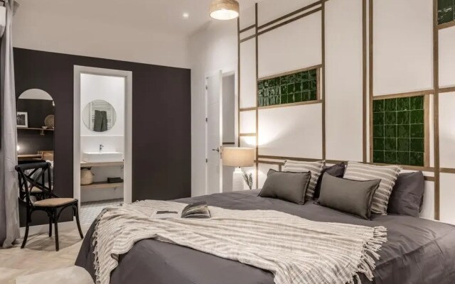 Baza - 3 Bedrooms and Office in Trafalgar