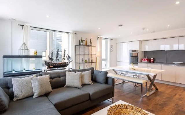 Stunning Brentford Penthouse