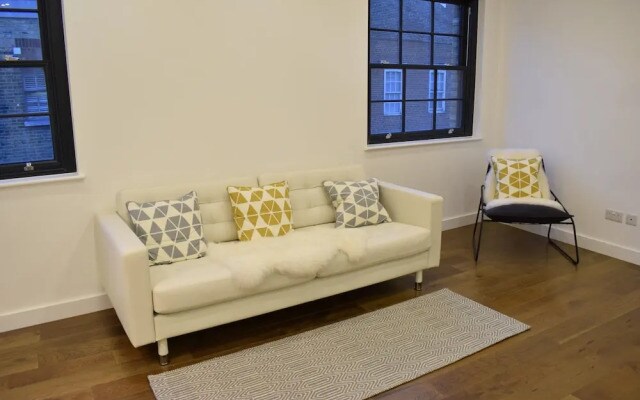 2 Bed Flat In Shadwell