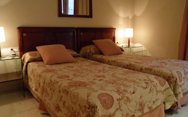 Apartaments Sant Jordi Comtal 33