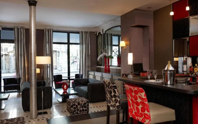 Hotel Eiffel Seine