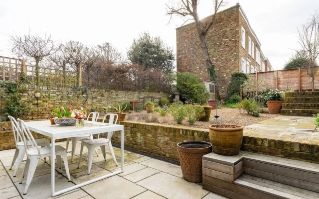 Northchurch Terrace by Onefinestay