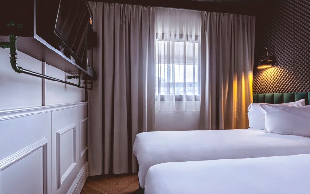 Отель Moxy Paris La Villette