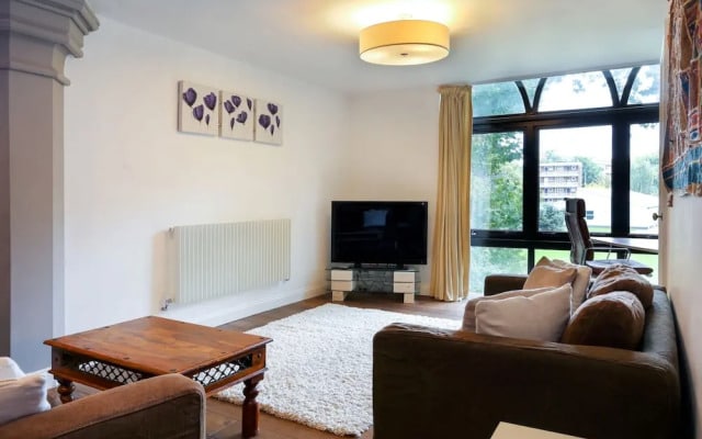Converted Church Home with Parking, Sleeps 6