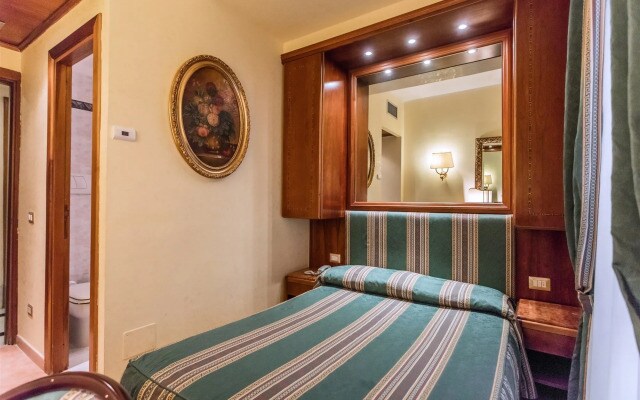 Raeli Hotel Noto
