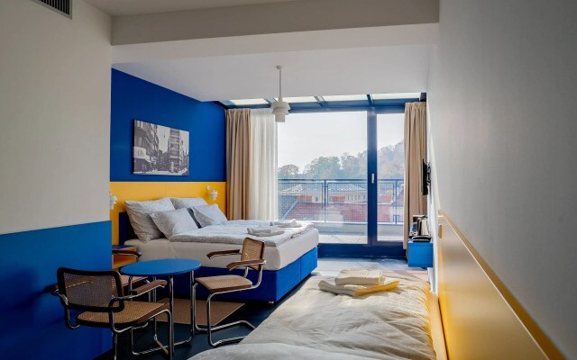 Hotel Avion - NKP - WORLD MONUMENT