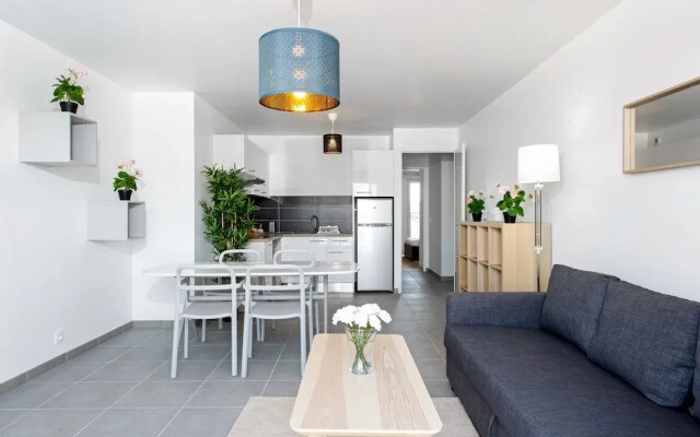 Accommodation with Parking near Paris