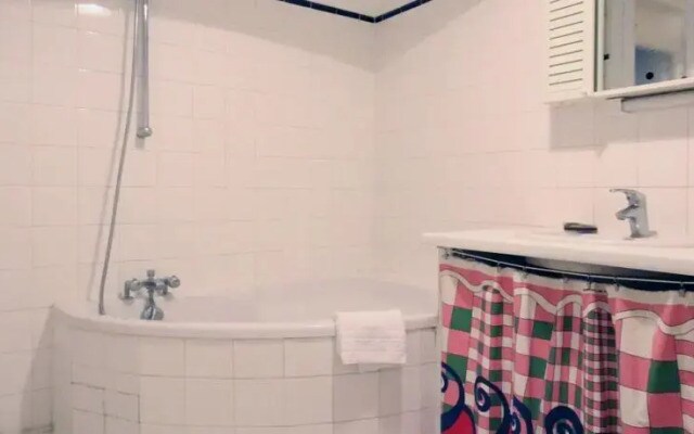 Descartes Apartment