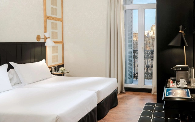 Отель H10 Catalunya Plaza Boutique Hotel