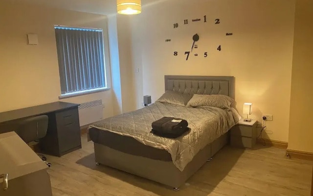 Whitworth Street Apartment in Manchester