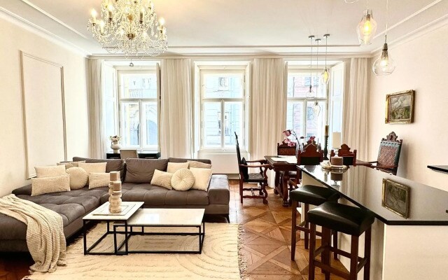 Royal apt. at Wenceslas Square