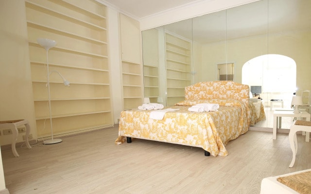 Residenza San Sebastianello(Residenza San Sebastianello Apartment)