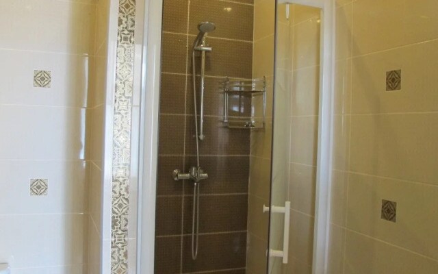 Na Bulvare Nadezhd 4/3 Apartments