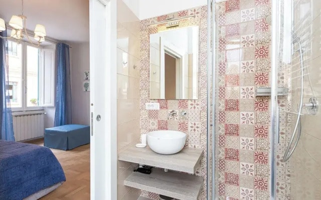 Rental in Rome Karan's Suite Apartment