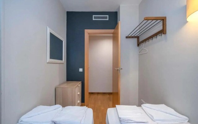 Modern and bright apartment in Eixample 5-2