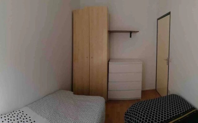 Room Charlotte 1...