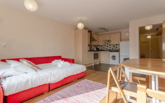 Charming 1 Bedroom Property Next to Clapham Common