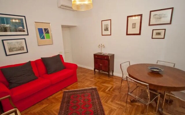 Maximum Apartment