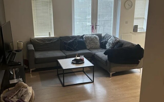 Inviting 2-bed Apartment in Bushey