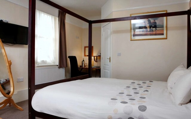 Deincourt Hotel