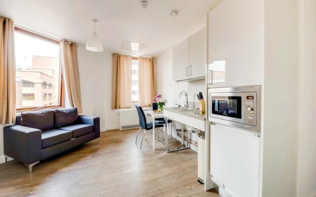 Elegant and modern city centre studio