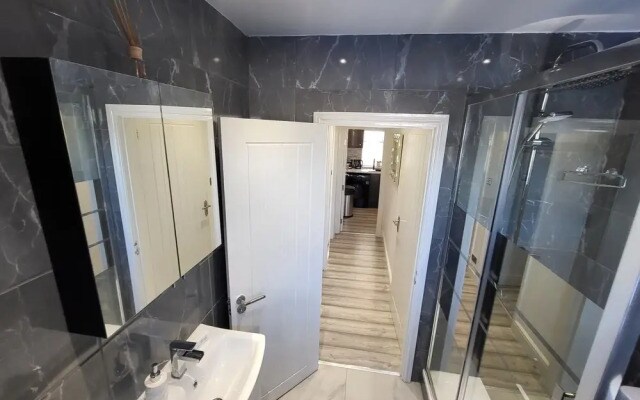 Top Luxury 2 bed Apartment - London