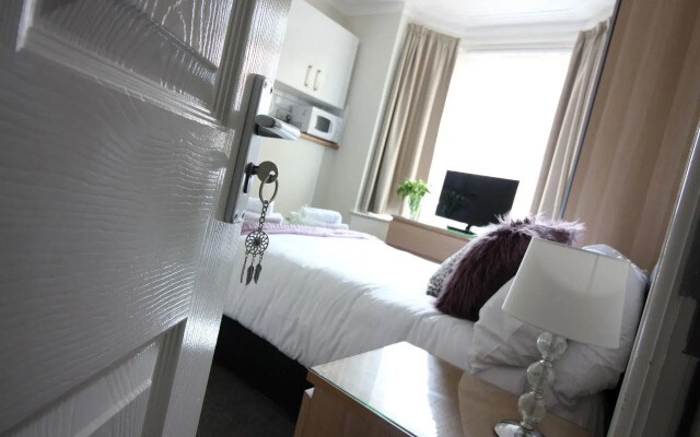 Diamond - Beechfield House Suite 1
