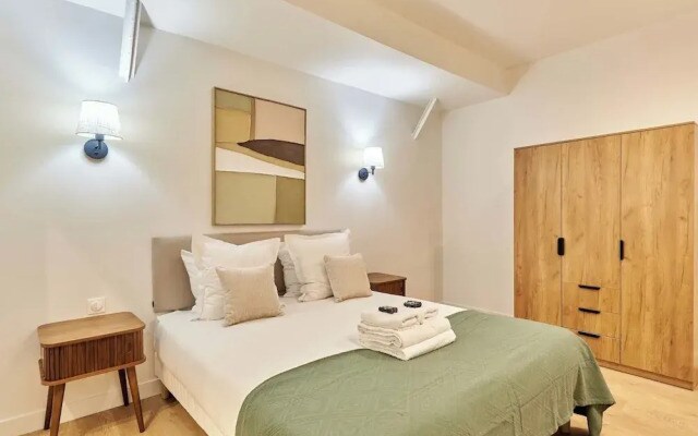 Elegant Apartment With Buttes-chaumont Park