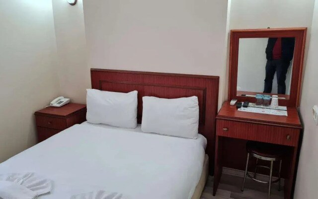 Emos Hotel