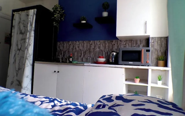 Santoriniapartmentwestkensingtonsleeps3-ensuite-ac